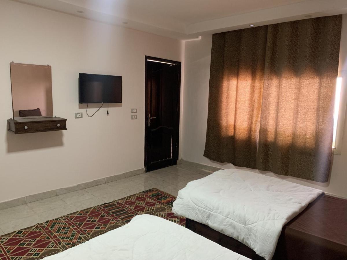 King Khufu Pyramids View Hotel Kafrat al Jabal Экстерьер фото